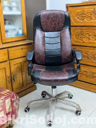 Office Chair & RGB Table, New Condition, Music Sensor Light